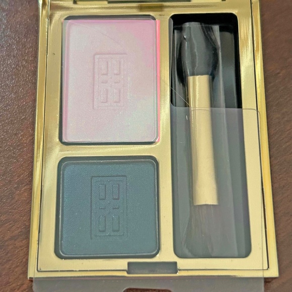 5 ELIZABETH ARDEN, 2 ESTEE LAUDER, COTY MAKEUP PRODUCTS, NEVER USED, NO DAMAGE - Picture 2 of 10